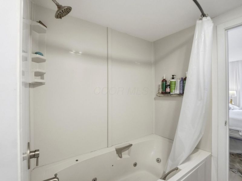 1000 Urlin Avenue , Unit 12, Grandview Heights, OH 43212 Photo 24