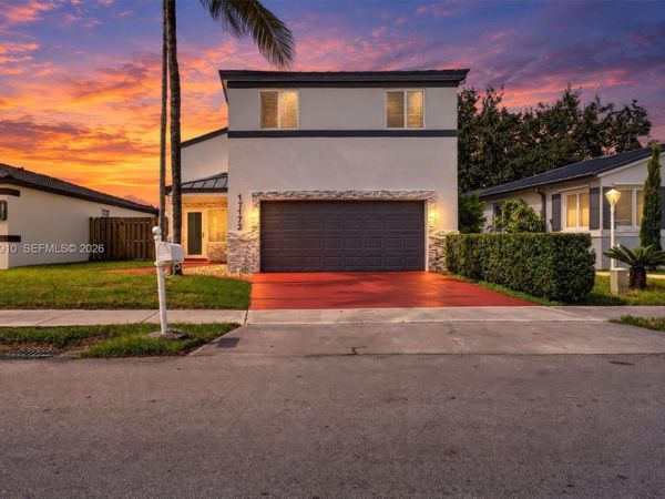 17172 SW 139th Pl , Miami, FL 33177