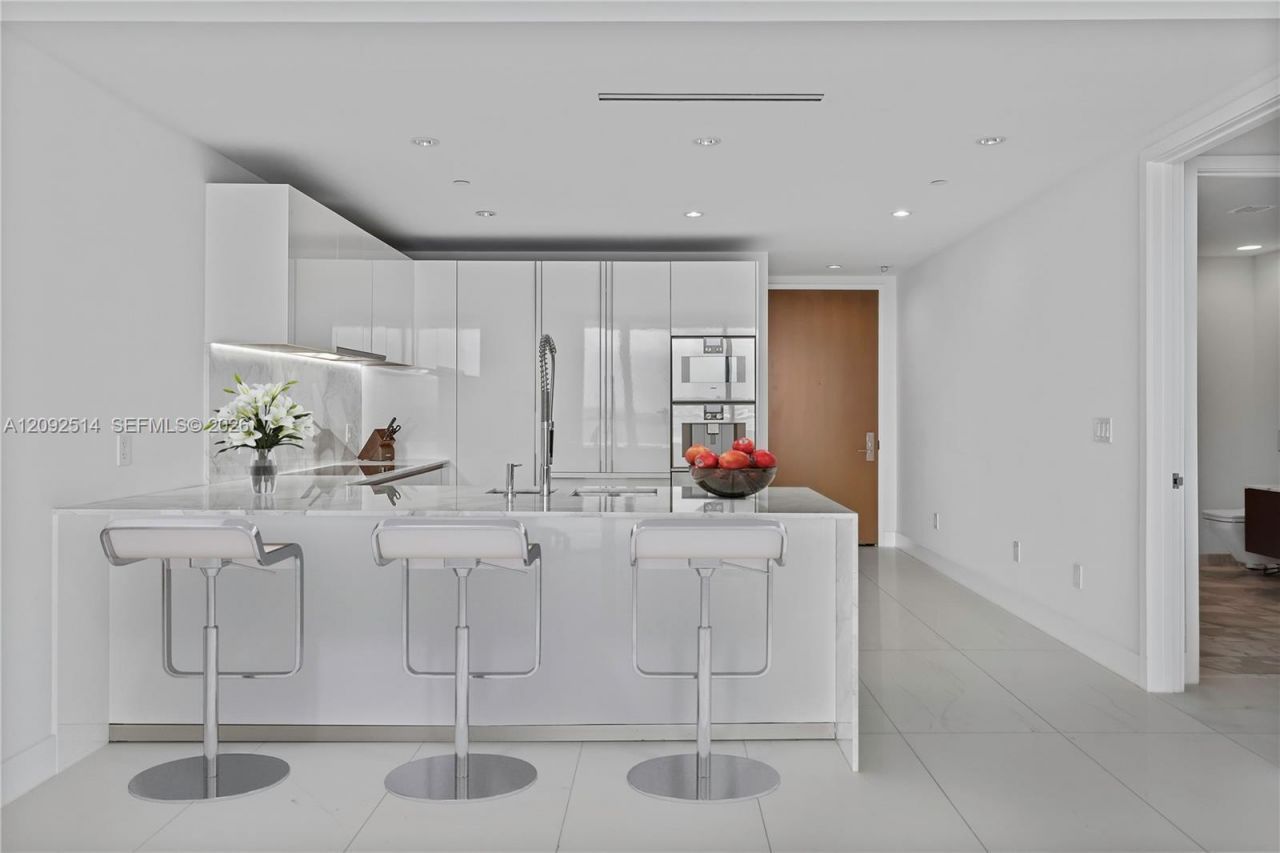 10201 Collins Ave, Unit 1104, Bal Harbour, FL 33154 Photo