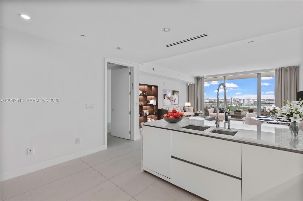 10201 Collins Ave, Unit 1104, Bal Harbour, FL 33154 Photo
