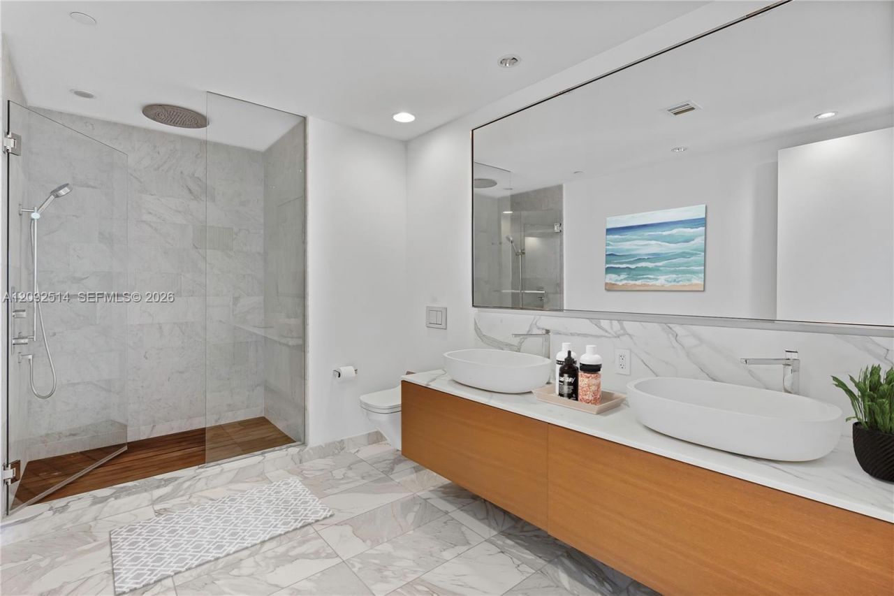 10201 Collins Ave, Unit 1104, Bal Harbour, FL 33154 Photo