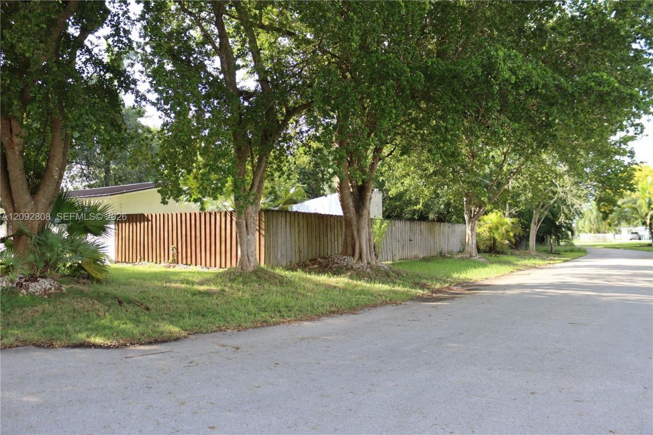 16401 SW 293rd St , Homestead, FL 33033 Photo