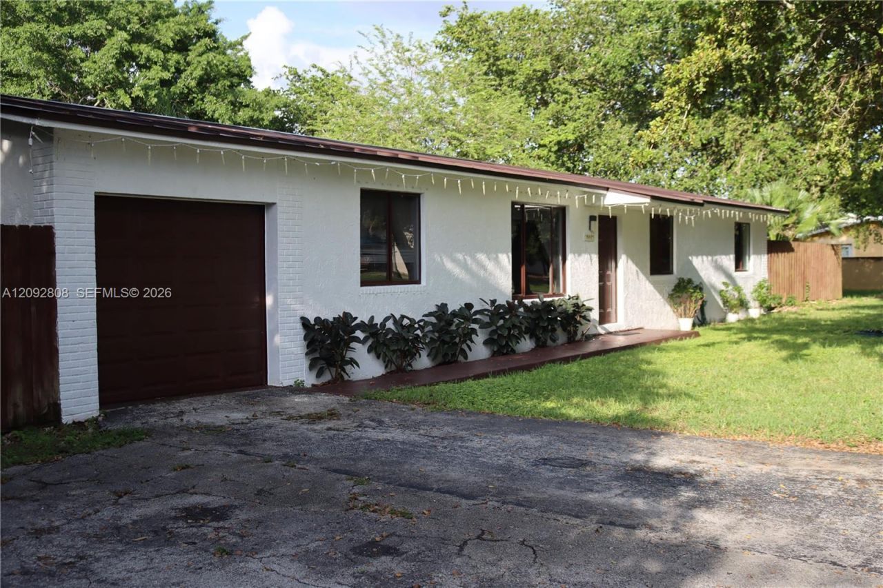 16401 SW 293rd St , Homestead, FL 33033 Photo