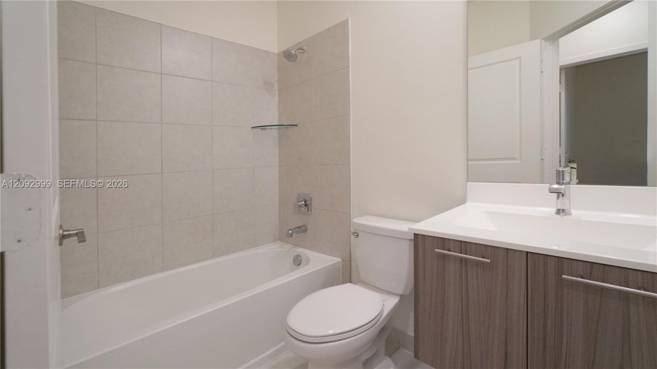 10270 NW 66th St , Unit 104, Doral, FL 33178 Photo