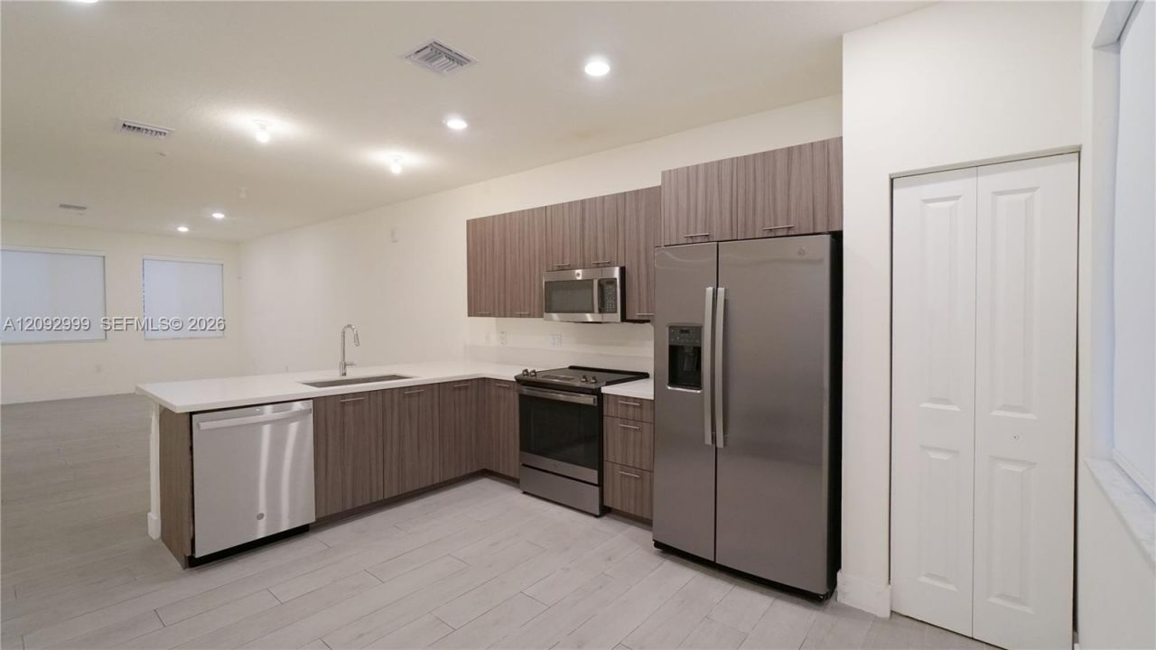 10270 NW 66th St , Unit 104, Doral, FL 33178 Photo
