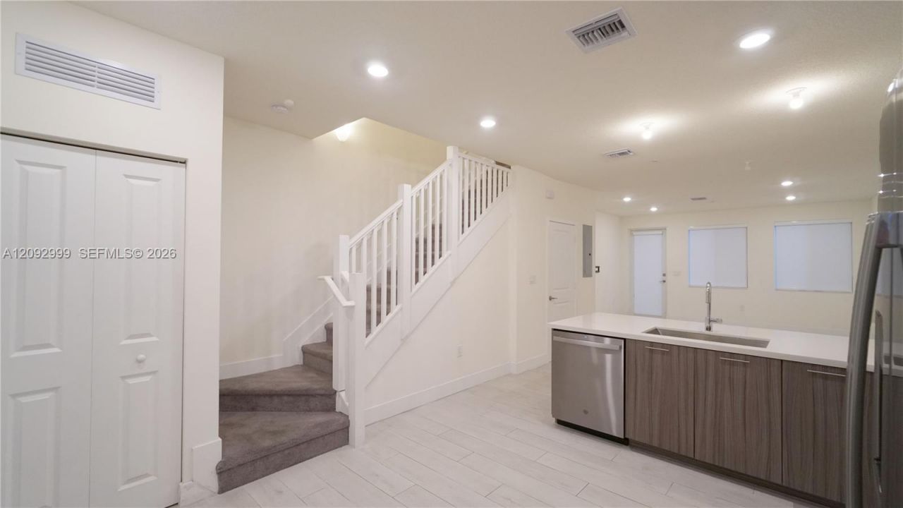 10270 NW 66th St , Unit 104, Doral, FL 33178 Photo