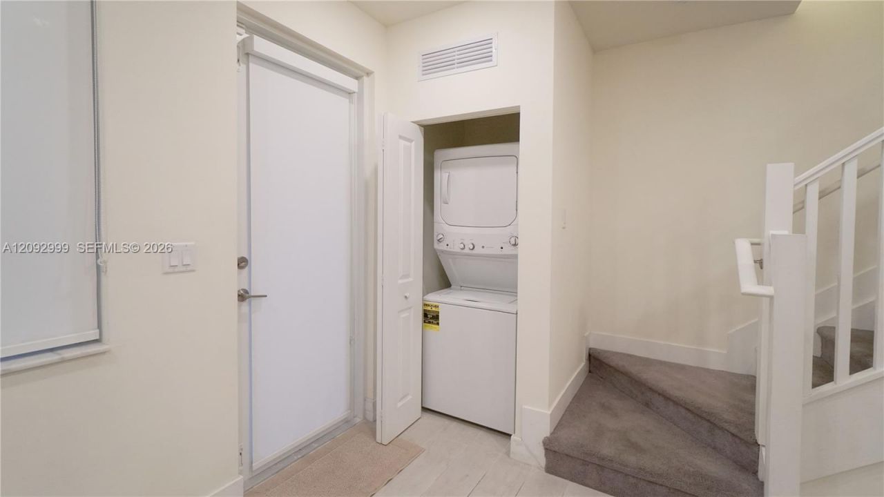 10270 NW 66th St , Unit 104, Doral, FL 33178 Photo