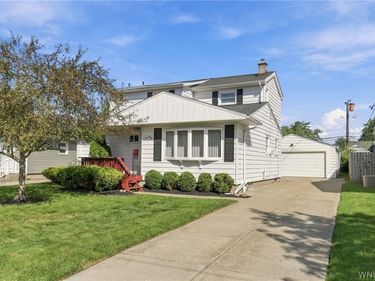 72 Kerr Avenue , Tonawanda, NY 14150