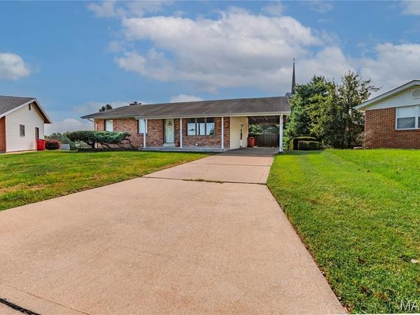 10924 Schoenfeld Court, Green Park, MO 63123