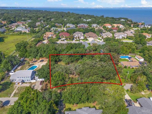 1311 Windsor Park Rd, Gulf Breeze, FL 32563