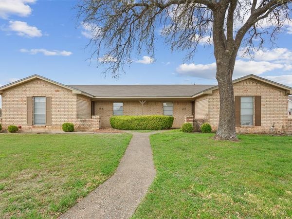 100 E Gruver Circle , Unit 102, Hewitt, TX 76643