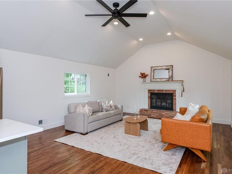 674 Garden Road, Oakwood, OH 45419 Photo 9
