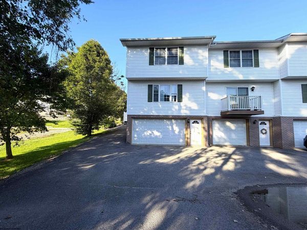1329 Riddle Court, Morgantown, WV 26505