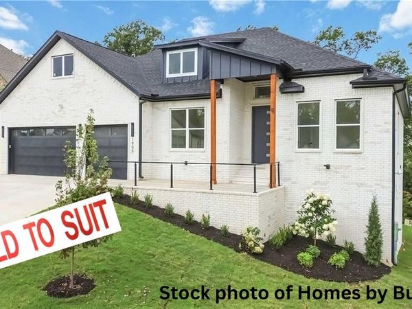 1903 NE Chaucer Street , Bentonville, AR 72712