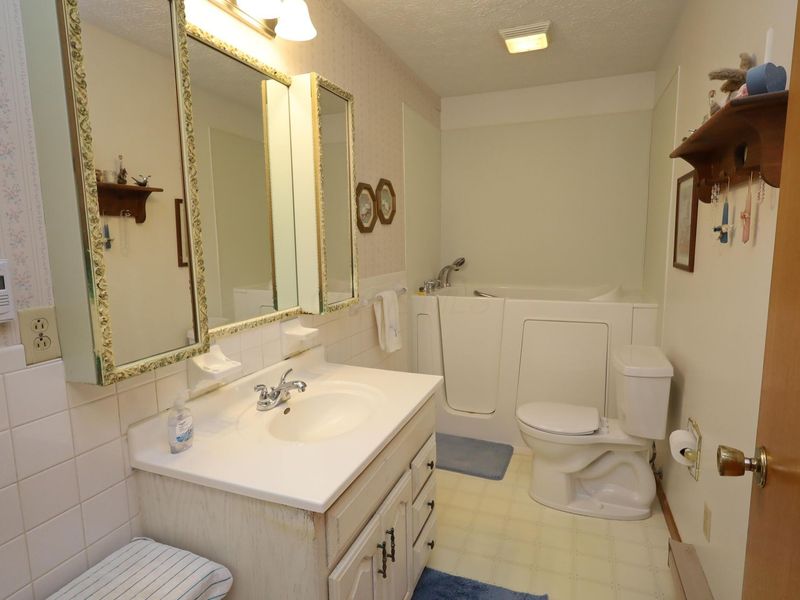 13120 Old Mansfield Road , Mount Vernon, OH 43050 Photo 7