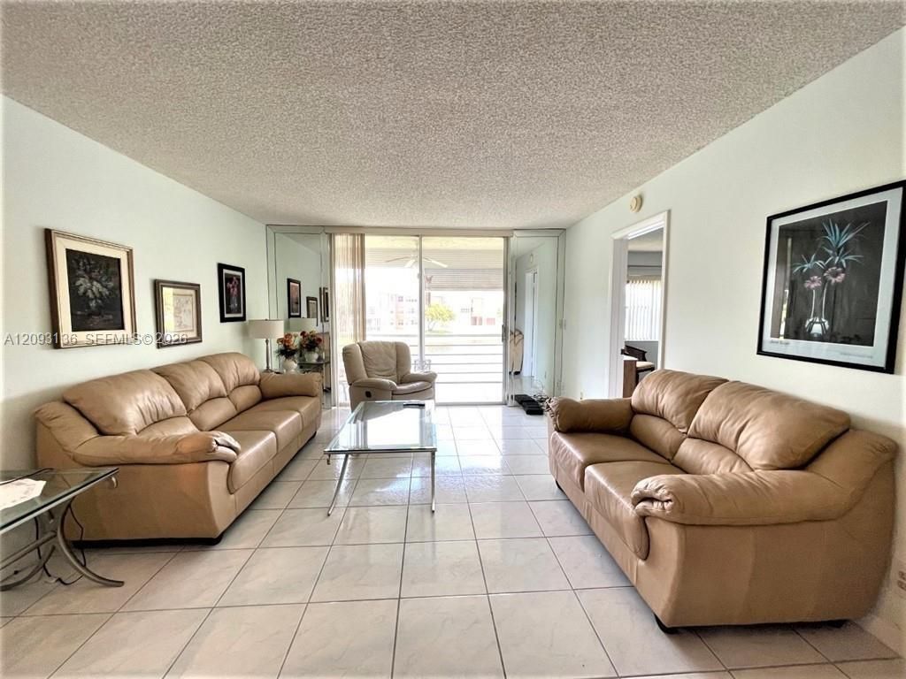 9900 Sunrise Lakes Blvd, Unit 210, Sunrise, FL 33322 Photo