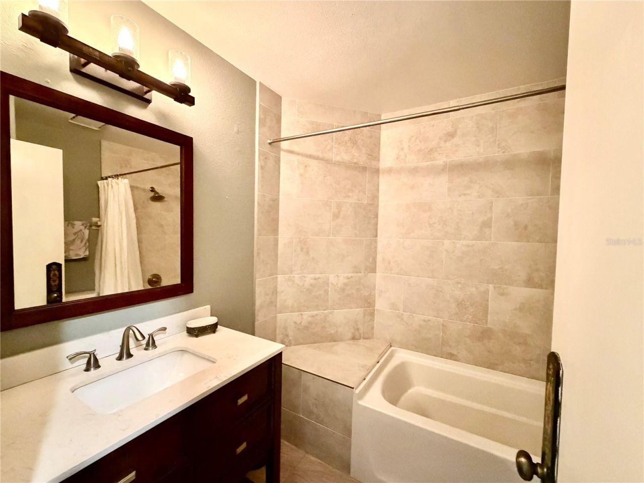 3606 57th Avenue Drive W, Bradenton, FL 34210 Photo