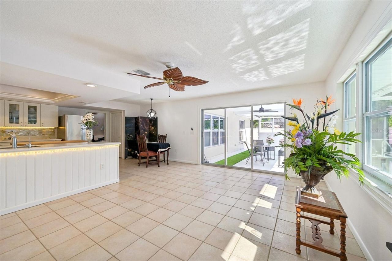 8111 Timber Lake Lane , Sarasota, FL 34243 Photo