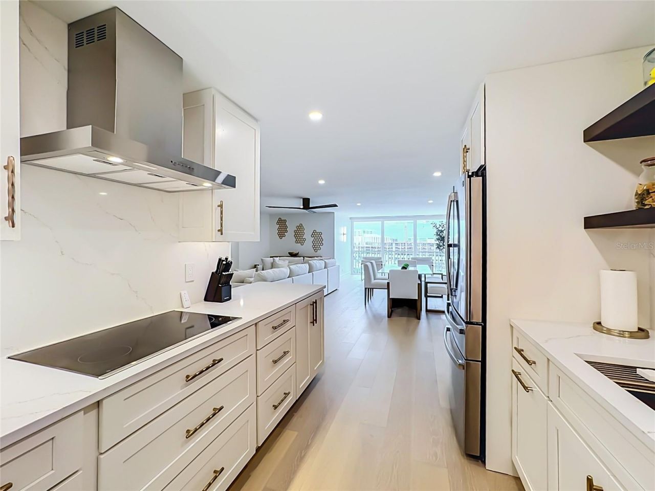 435 S Gulfstream Avenue, Unit 1006, Sarasota, FL 34236 Photo
