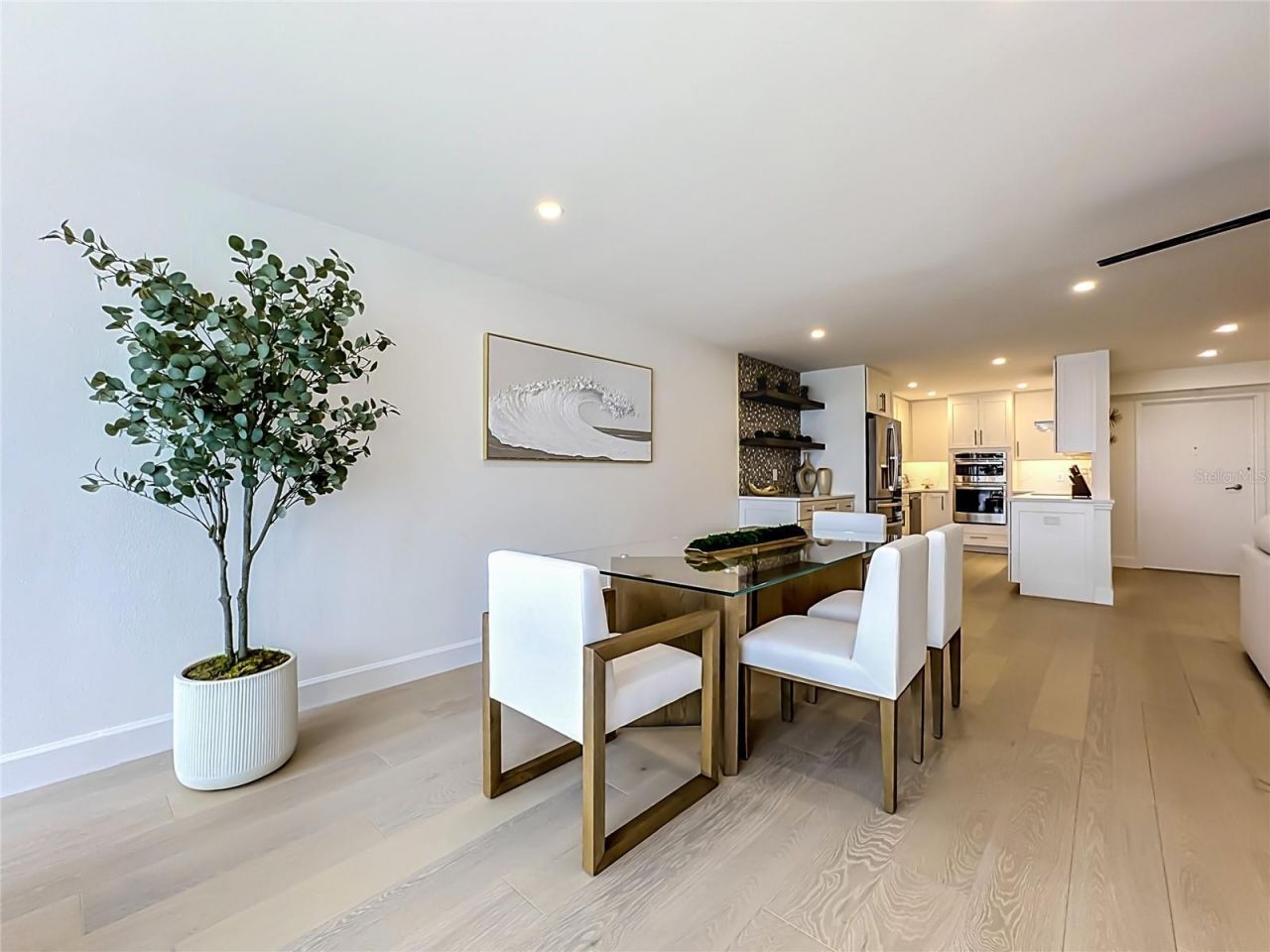 435 S Gulfstream Avenue, Unit 1006, Sarasota, FL 34236 Photo