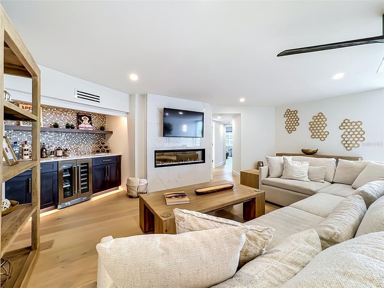 435 S Gulfstream Avenue, Unit 1006, Sarasota, FL 34236 Photo