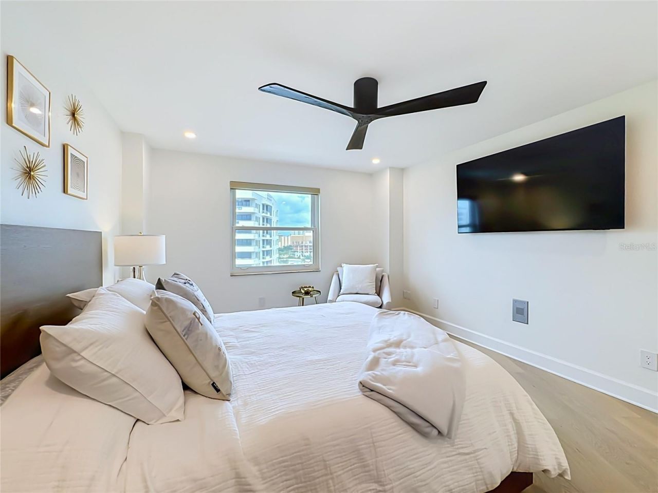 435 S Gulfstream Avenue, Unit 1006, Sarasota, FL 34236 Photo