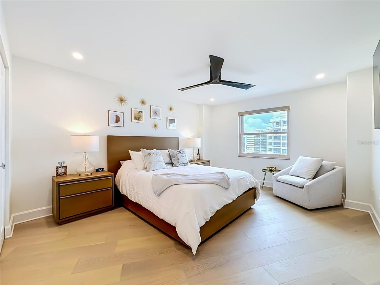 435 S Gulfstream Avenue, Unit 1006, Sarasota, FL 34236 Photo