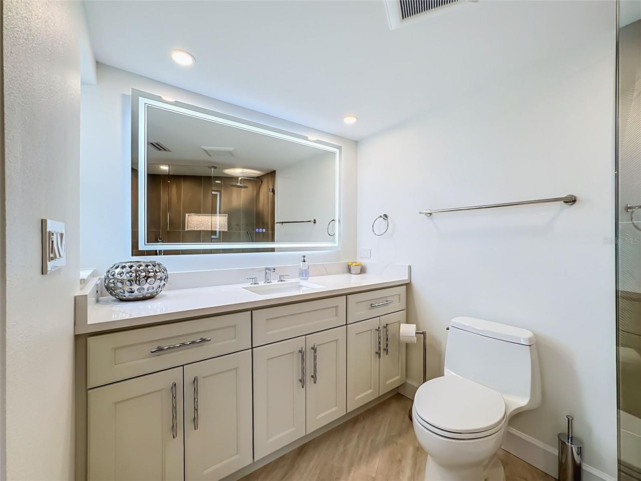 435 S Gulfstream Avenue, Unit 1006, Sarasota, FL 34236 Photo