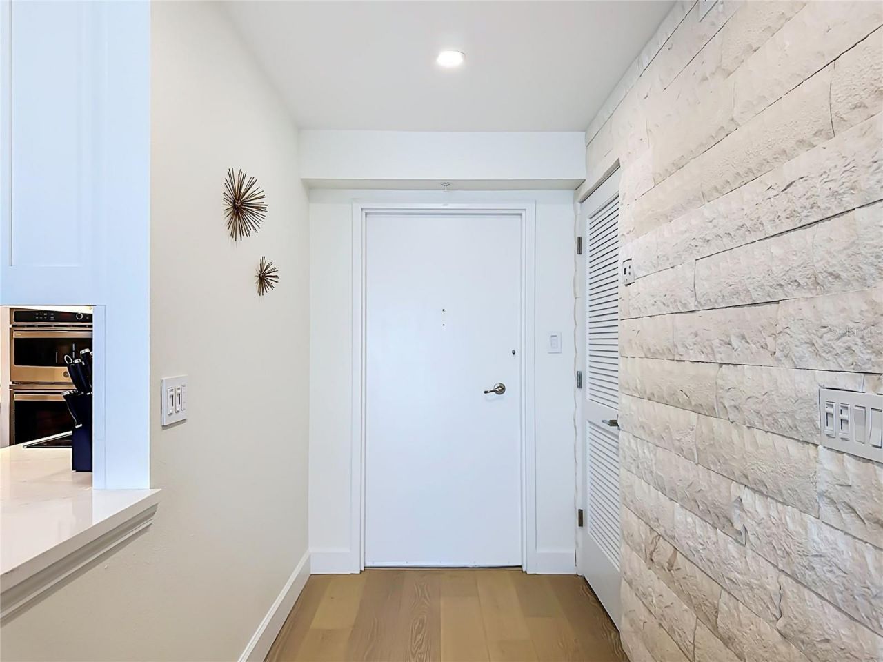 435 S Gulfstream Avenue, Unit 1006, Sarasota, FL 34236 Photo