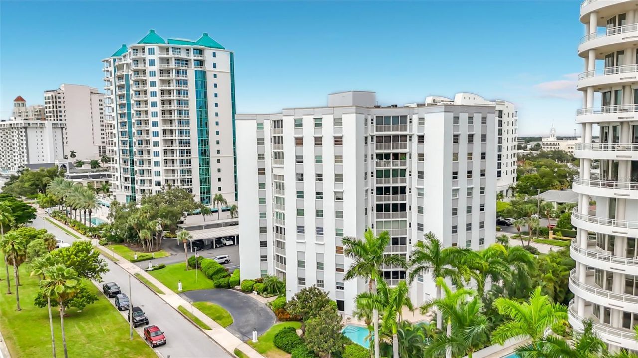 435 S Gulfstream Avenue, Unit 1006, Sarasota, FL 34236 Photo