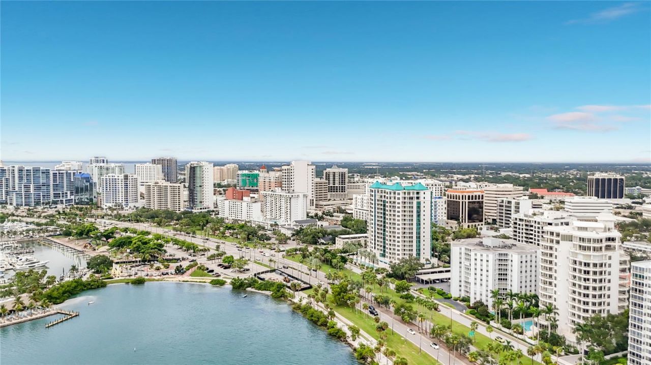 435 S Gulfstream Avenue, Unit 1006, Sarasota, FL 34236 Photo