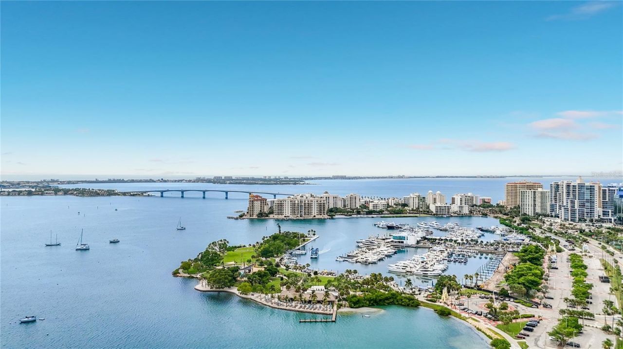 435 S Gulfstream Avenue, Unit 1006, Sarasota, FL 34236 Photo