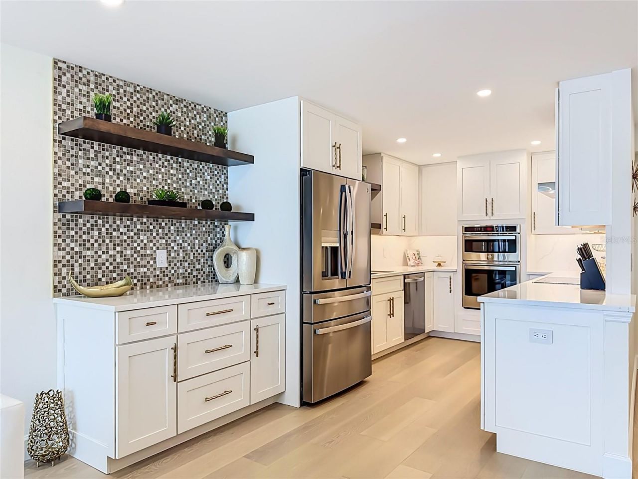 435 S Gulfstream Avenue, Unit 1006, Sarasota, FL 34236 Photo
