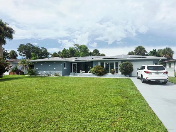 16 OAKLAND HILLS PLACE , ROTONDA WEST, FL 33947