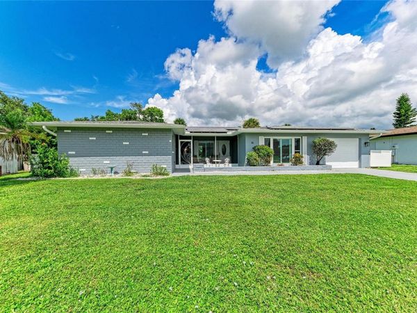 16 OAKLAND HILLS PLACE , ROTONDA WEST, FL 33947