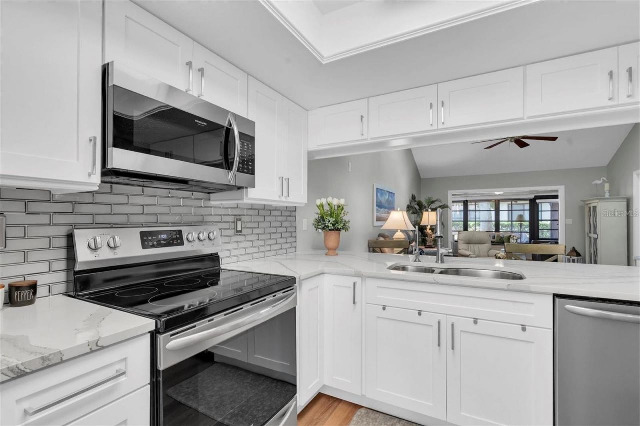 9312 Golf View Drive, Unit 3, New Port Richey, FL 34655 Photo