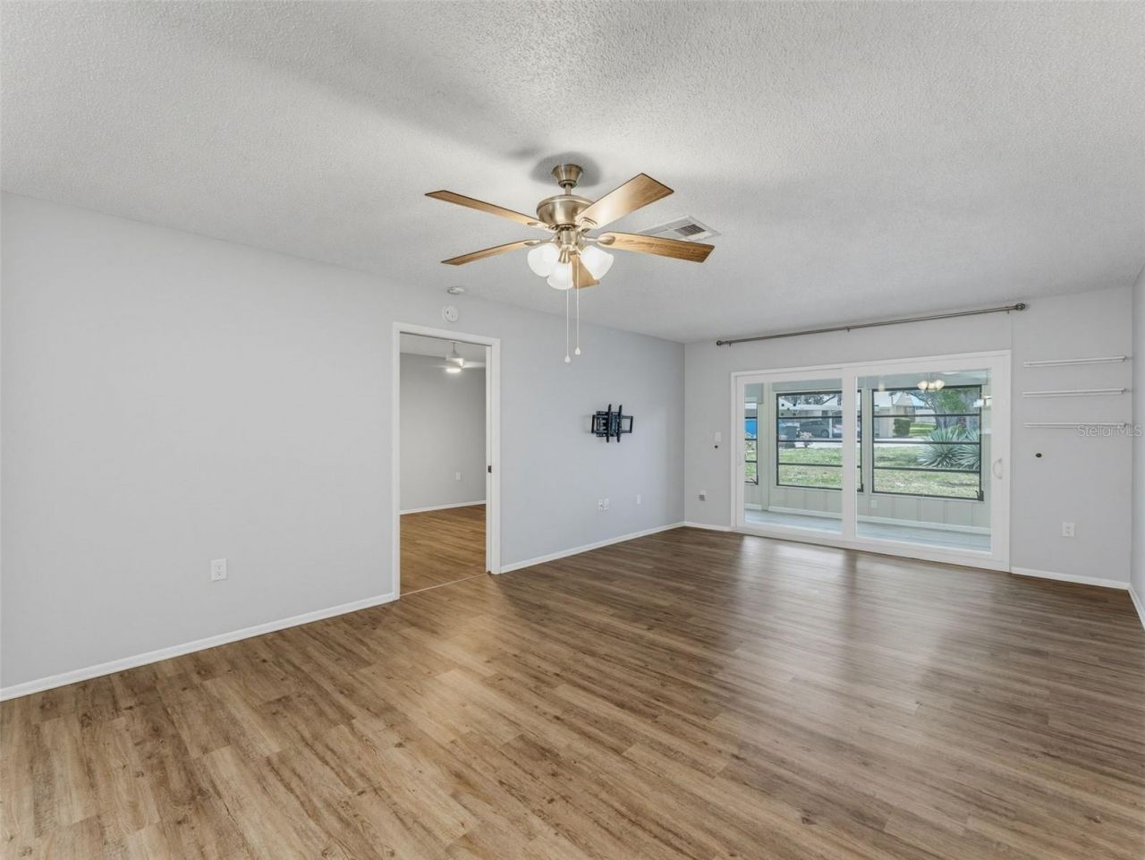 8330 High Point Circle, Unit 6, Port Richey, FL 34668 Photo