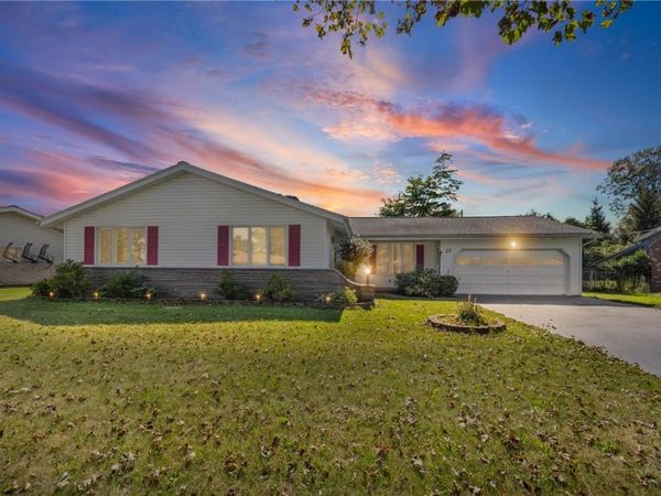 23 Sweet Birch Lane, Rochester, NY 14615