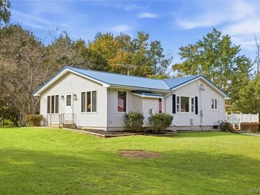 8082 Mill Road, Bergen, NY 14416