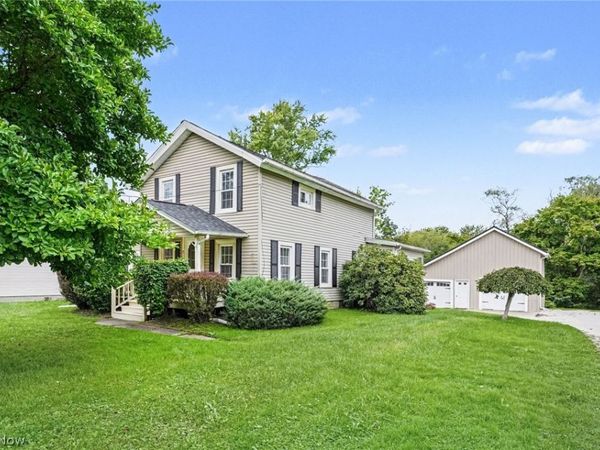 33 N Poplar Street , Jefferson, OH 44047