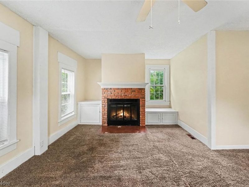 33 N Poplar Street, Jefferson, OH 44047 Photo 10