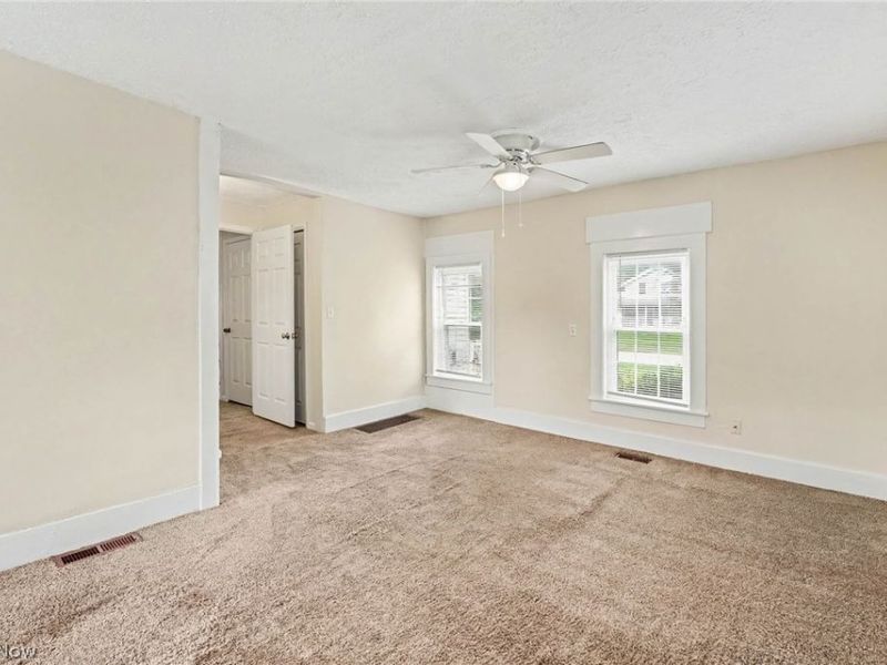 33 N Poplar Street, Jefferson, OH 44047 Photo 12