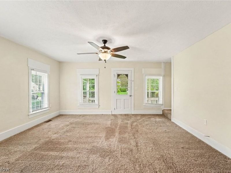 33 N Poplar Street, Jefferson, OH 44047 Photo 5