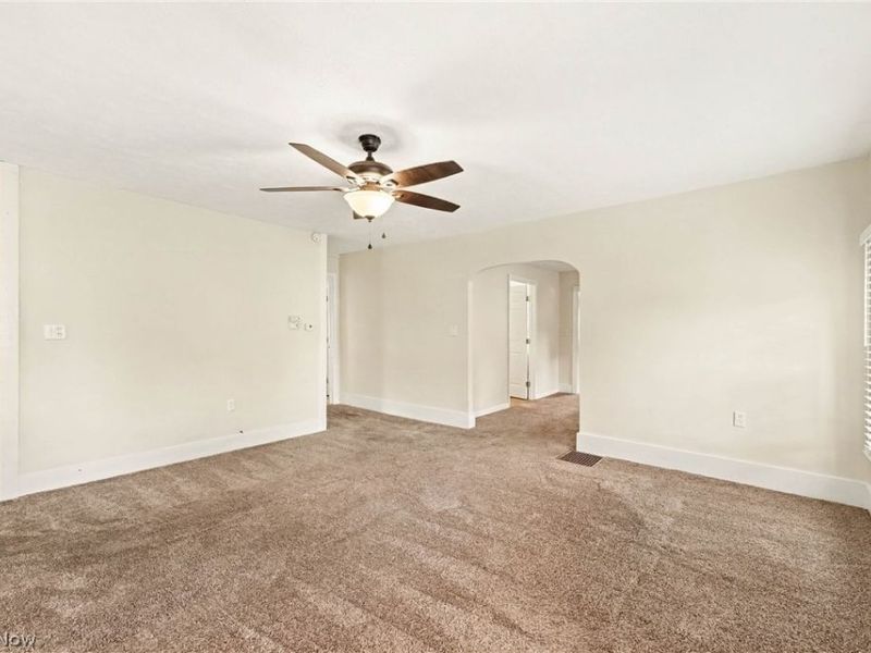 33 N Poplar Street, Jefferson, OH 44047 Photo 6