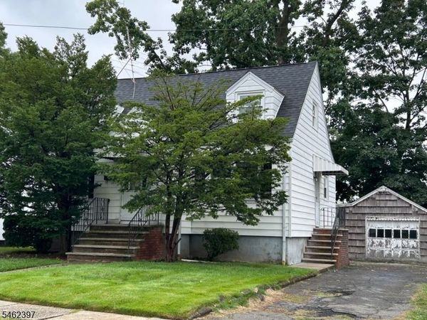 222 Terrace Ave, Lodi, NJ 07644