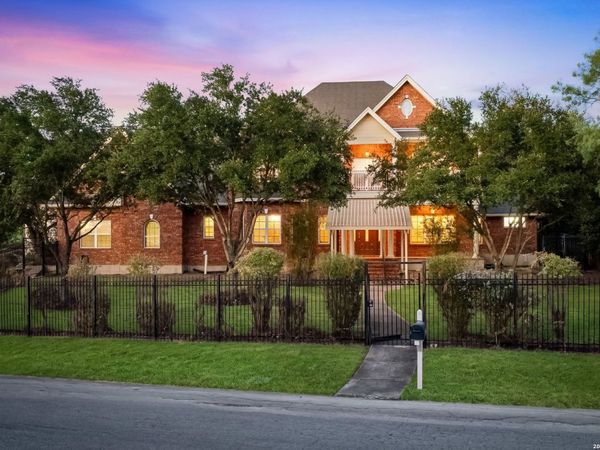 6519 Kings Crown W, San Antonio, TX 78233