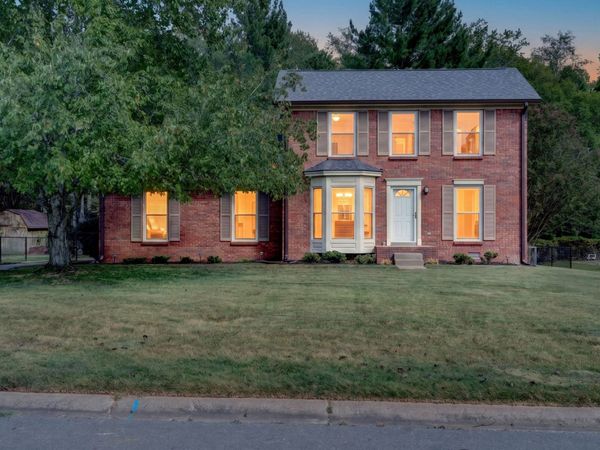 1307 Barbara Dr , Clarksville, TN 37043