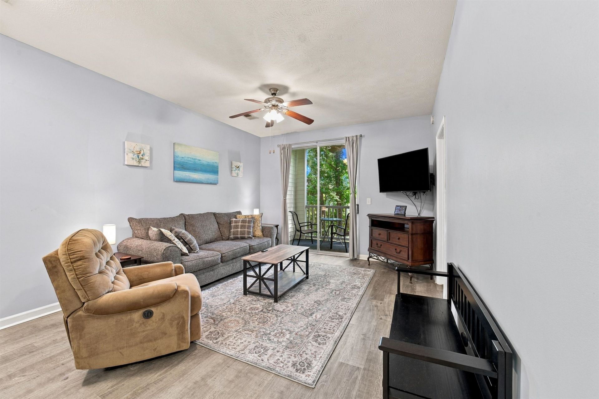 498 River Oaks Dr.  Photo 5