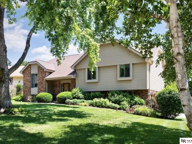 205 N 159 Circle, Omaha, NE 68118