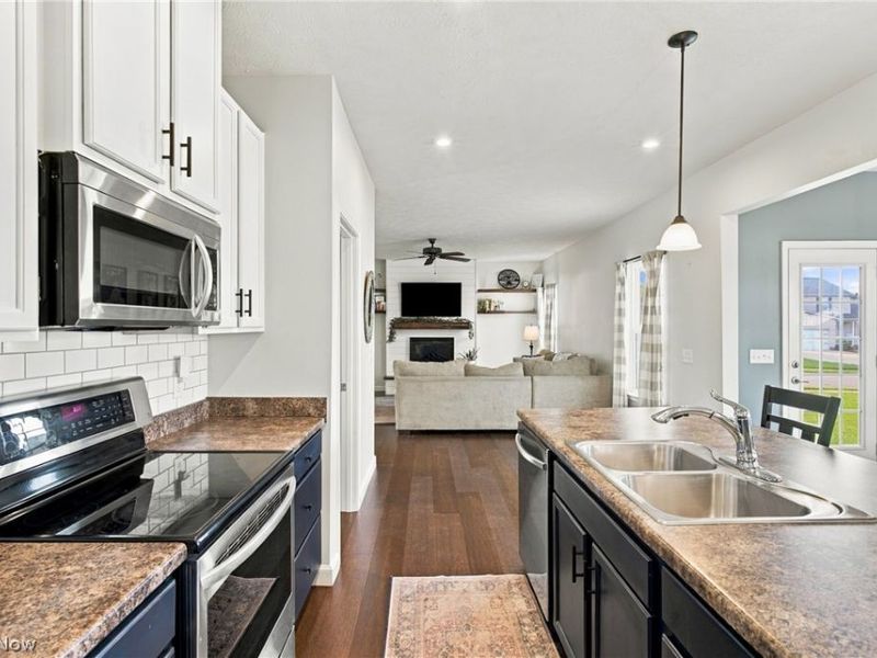 885 Thewes Circle, Louisville, OH 44641 Photo 21